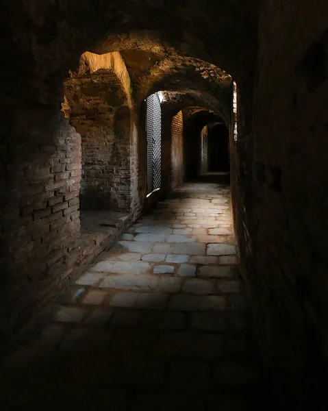 Vieux Bâtiment Abandonné Dans Ville — Photo