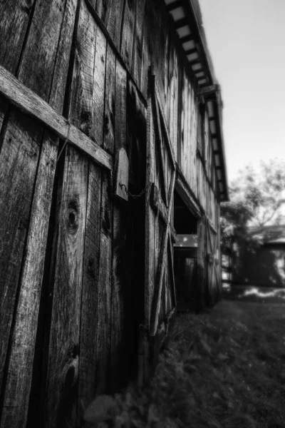 Altes Holzhaus Der Stadt — Stockfoto