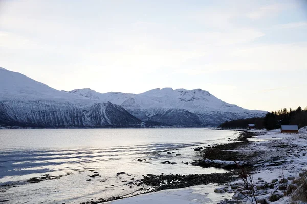 Prachtig Landschap Met Sneeuw Bergen — Stockfoto