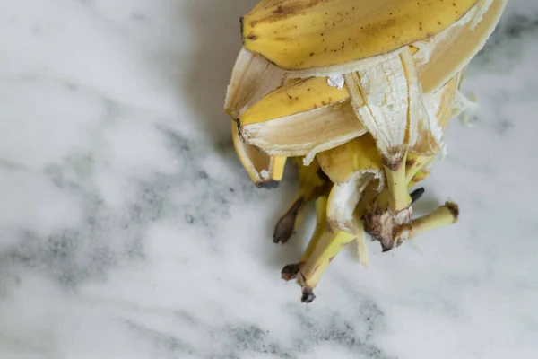 Banaan Bananen Een Witte Achtergrond — Stockfoto