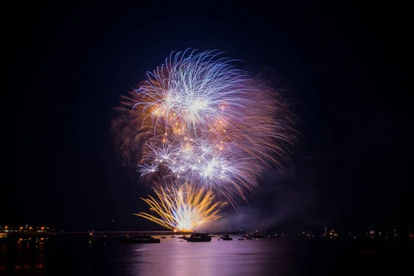 Feuerwerk Nachthimmel — Stockfoto