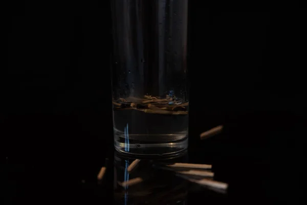 Vidro Bebida Fundo Preto — Fotografia de Stock