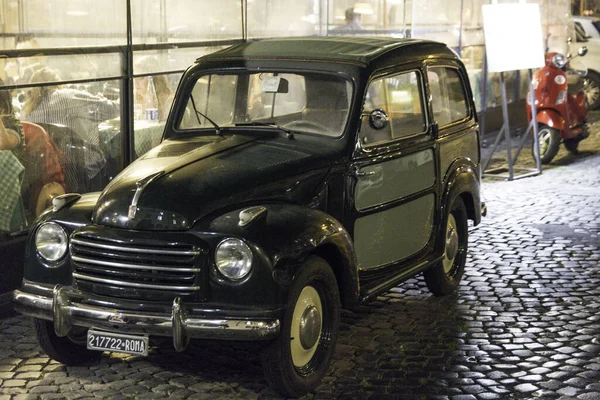 Velho Carro Vintage Cidade — Fotografia de Stock