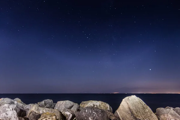 Schöner Nachthimmel Mit Sternen Und Milchstraße — Stockfoto