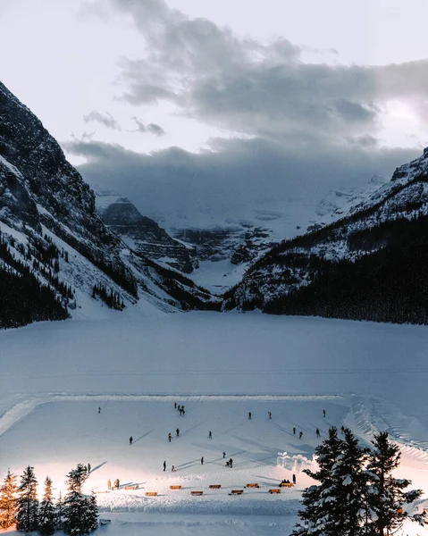 山と雪の美しい風景 — ストック写真
