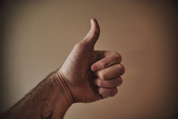 Ręka Pokazuje Gest Kciuka Górę Tle Zbliżenie — Zdjęcie stockowe