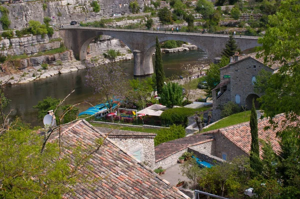 Vieux Pont Dans Ville Bord Rivière — Photo