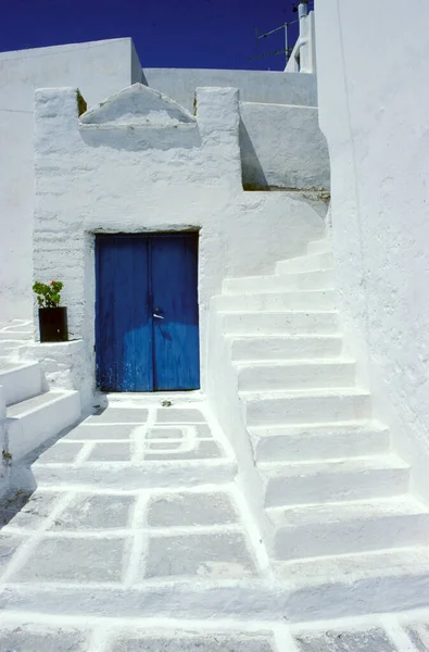 希腊圣托里尼岛的白色建筑 — 图库照片