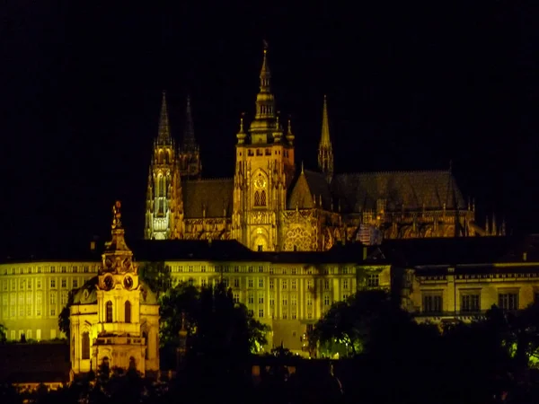 Prager Burg Bei Nacht — Stockfoto