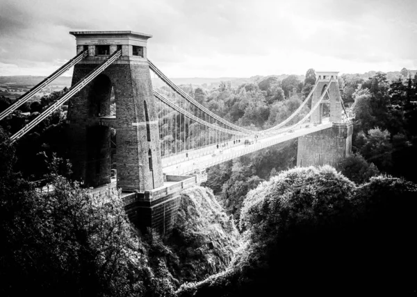 Черно Белое Фото Моста Городе — стоковое фото