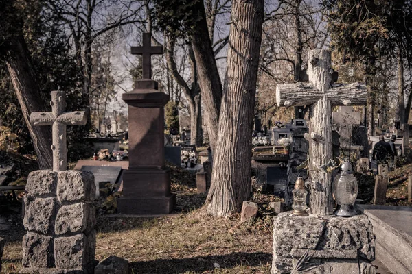 Velká Kamenná Socha Hřbitově — Stock fotografie