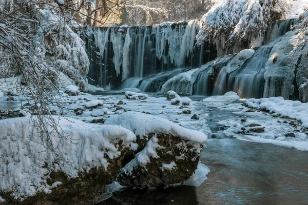 Belle Cascade Dans Forêt — Photo