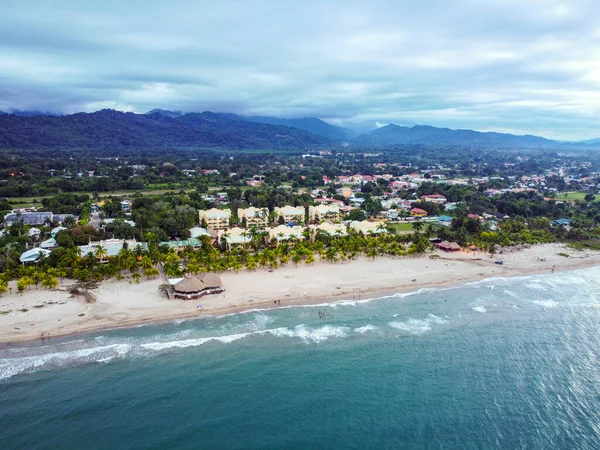 Vanuit Lucht Uitzicht Het Strand Met Palmbomen Zee — Stockfoto