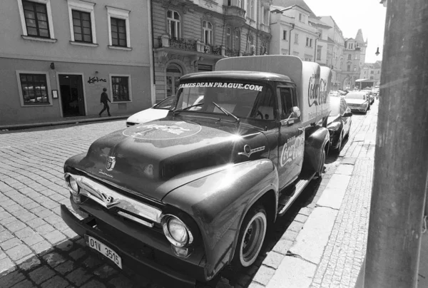 Old Retro Car Street City — Stock Photo, Image
