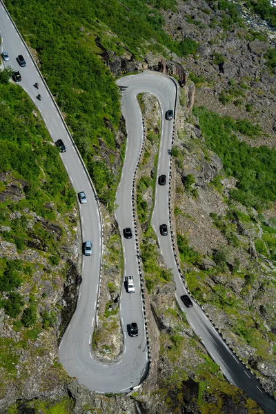 Vägen Slingrar Sig Bergen — Stockfoto