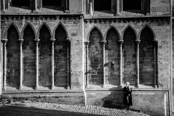 Vieux Bâtiment Abandonné Dans Ville — Photo