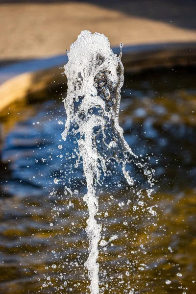 水の中の泉 — ストック写真