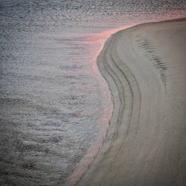 Vacker Strand Med Vågor Och Hav — Stockfoto