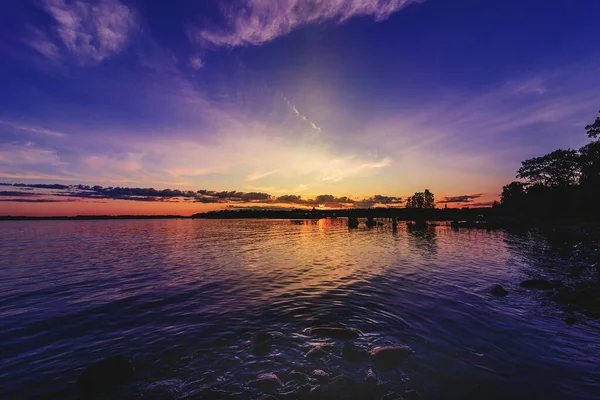 Schöner Sonnenuntergang Über Dem See — Stockfoto