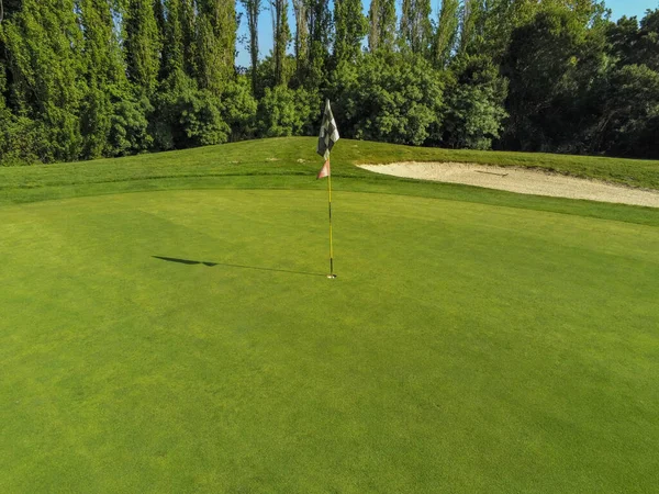 Campo Golf Con Césped Verde Árboles — Foto de Stock