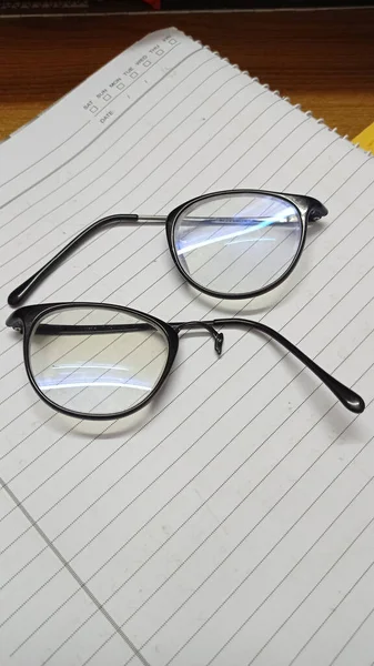 Glasses Pen Table — Stock Photo, Image