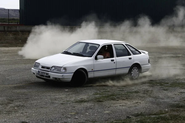 車の至近距離からの眺め — ストック写真