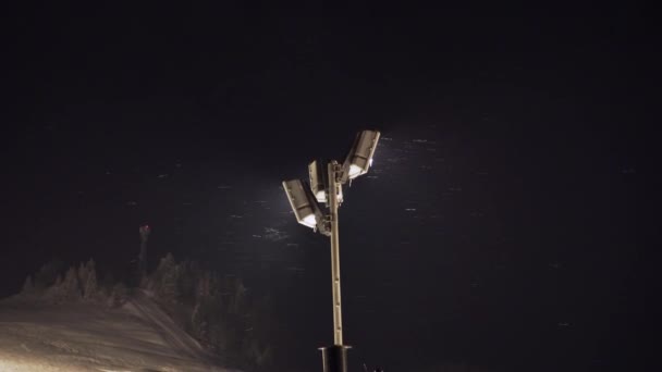 街灯や雪の映像は — ストック動画