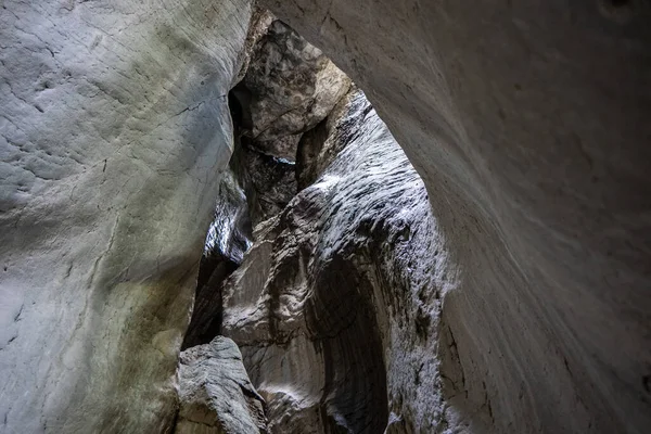 Vieja Cueva Del Subsuelo Roca —  Fotos de Stock