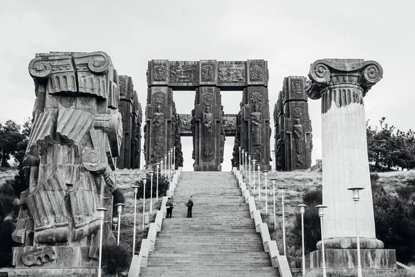 Храм Города Самой Известной Достопримечательности Заднем Плане — стоковое фото
