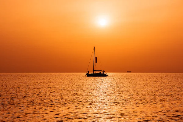 Indahnya Matahari Terbenam Atas Laut — Stok Foto