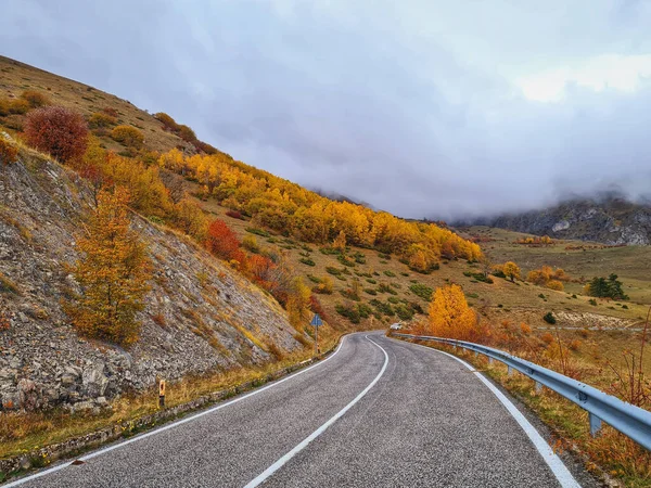 Paysage Automne Avec Route Montagnes — Photo