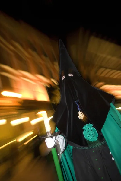 Menina Com Traje Semana Santa — Fotografia de Stock