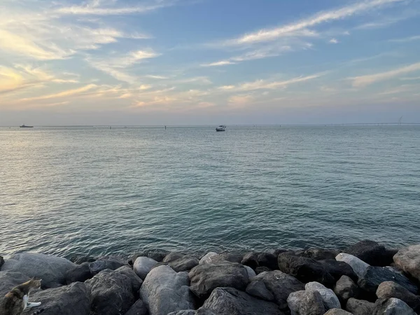 Prachtige Zonsondergang Boven Zee — Stockfoto