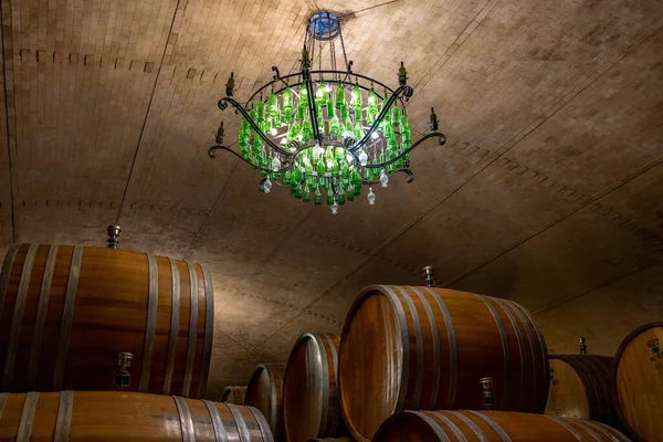 ワイナリーのワイン樽 — ストック写真