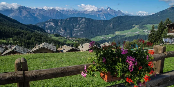 Krásná Krajina Horskou Vesnicí — Stock fotografie