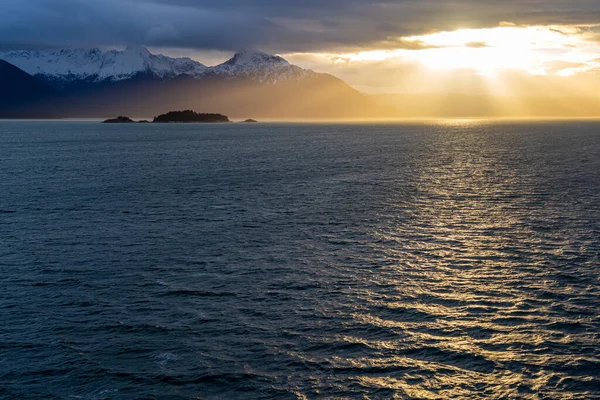 Hermoso Atardecer Sobre Mar —  Fotos de Stock