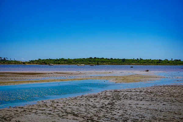 Bela Praia Com Céu Azul — Fotografia de Stock