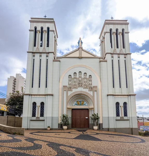 Vista Iglesia Ciudad —  Fotos de Stock