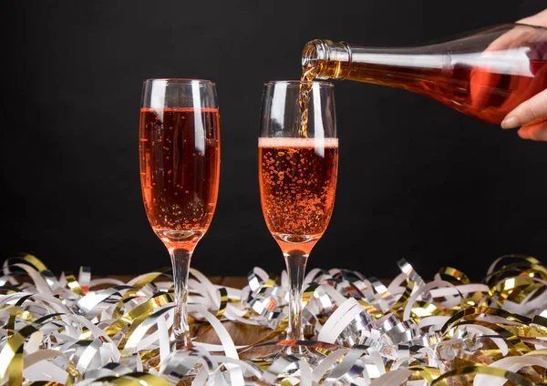 Champagne Glazen Met Mousserende Wijn Zwarte Achtergrond — Stockfoto