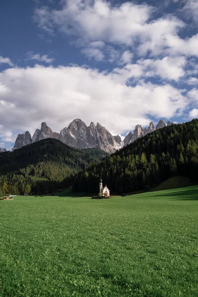 Vista Panorámica Del Hermoso Paisaje Los Alpes —  Fotos de Stock