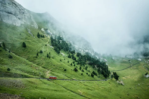 Beau Paysage Dans Les Montagnes — Photo