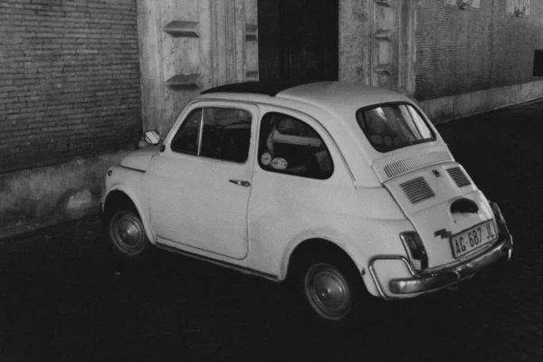 Mobil Vintage Jalan — Stok Foto