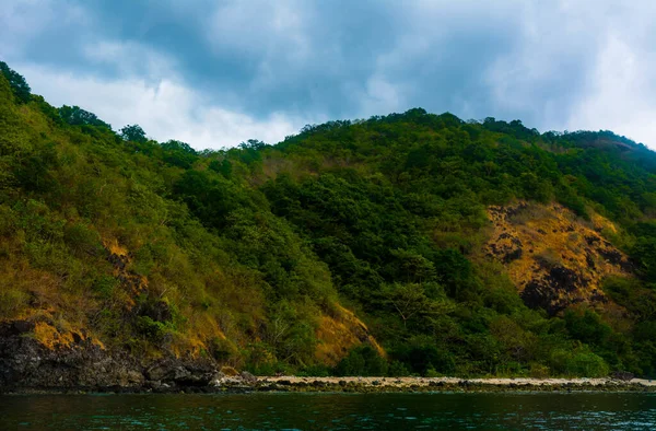 Bela Paisagem Mar Nas Montanhas — Fotografia de Stock