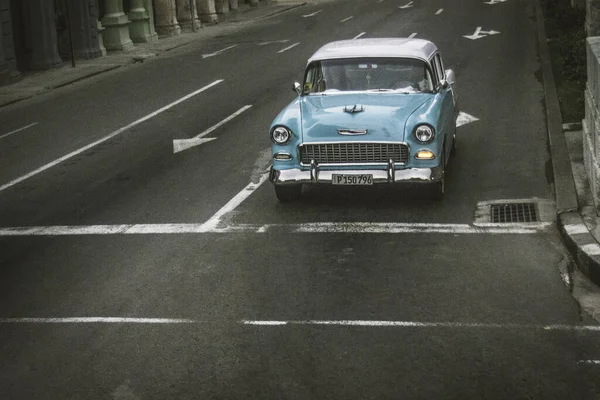 Vue Rapprochée Voiture Vintage Dans Rue — Photo