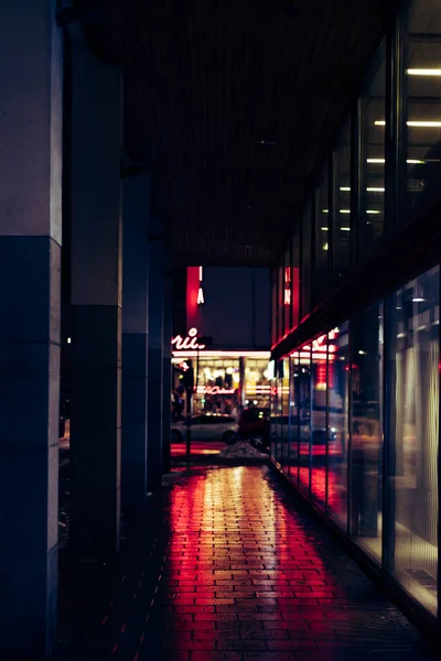 Visão Noturna Cidade Aeroporto — Fotografia de Stock