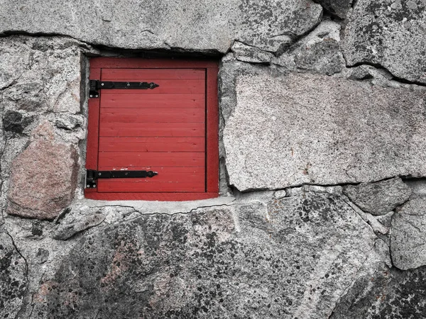 Pencereli Eski Kırmızı Tuğla Duvar — Stok fotoğraf