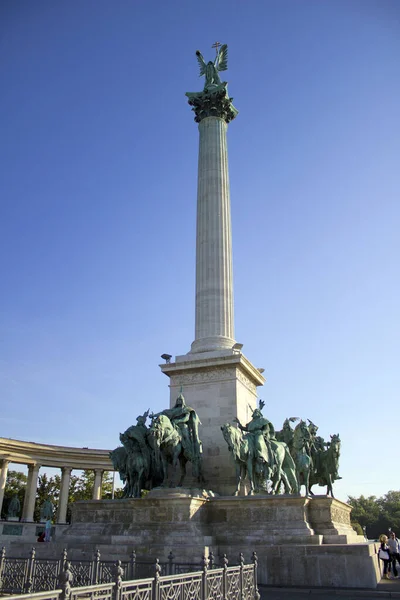 巴塞洛纳市的彼得纪念碑 — 图库照片