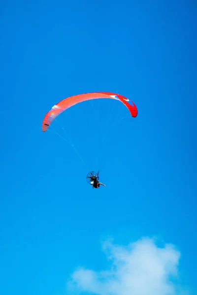 Paraglider Flyver Himlen - Stock-foto