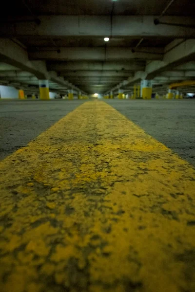 市内の空の駐車場 — ストック写真