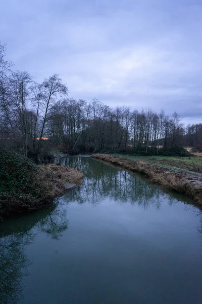 Schöne Landschaft Mit Einem Fluss Und Einem See — Stockfoto